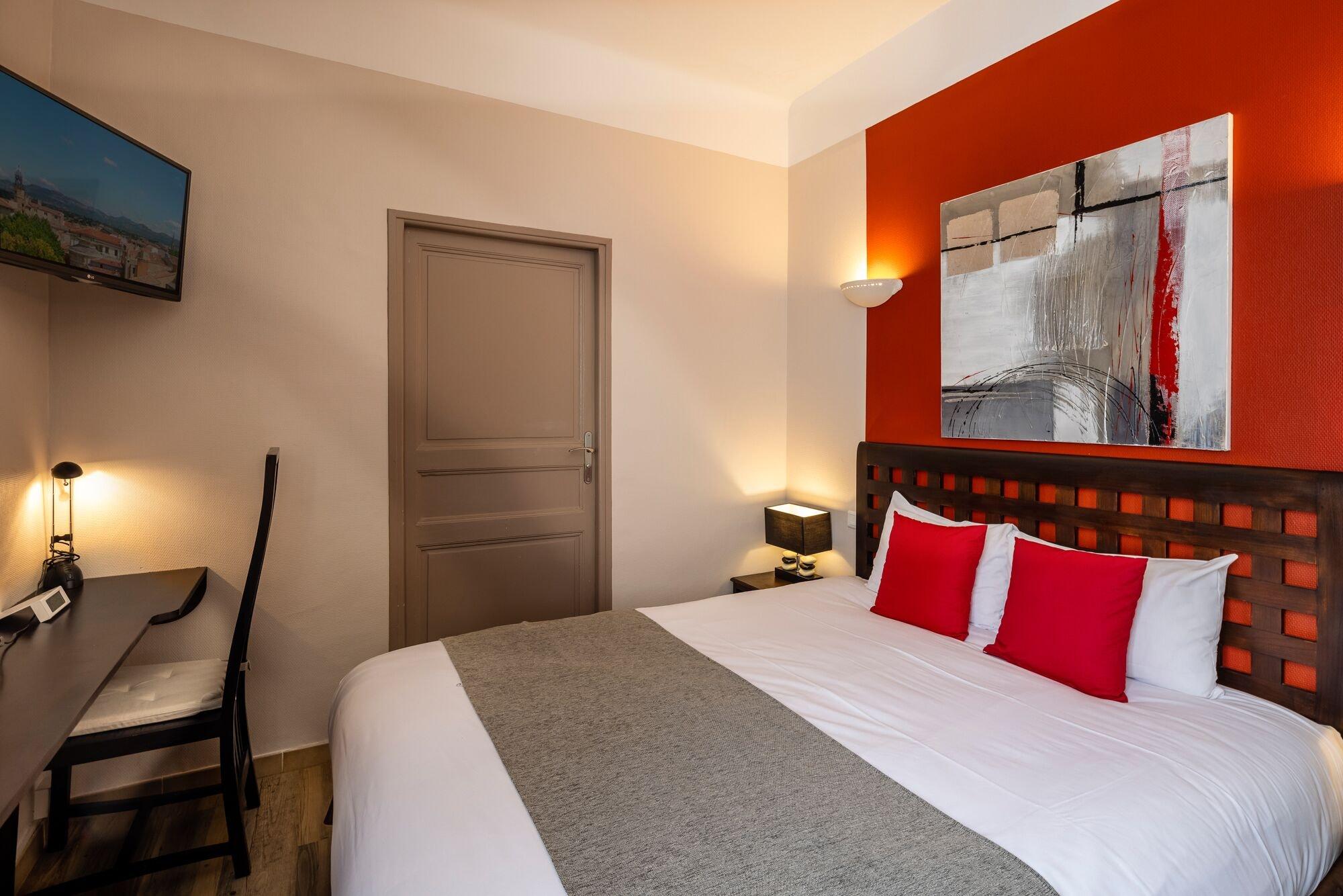 Western Le Comtadin Hotel 3*